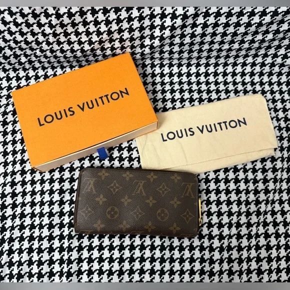 Louis Vuitton Zippy Wallet Monogram Long Canvas M41896 - Picture 10 of 12